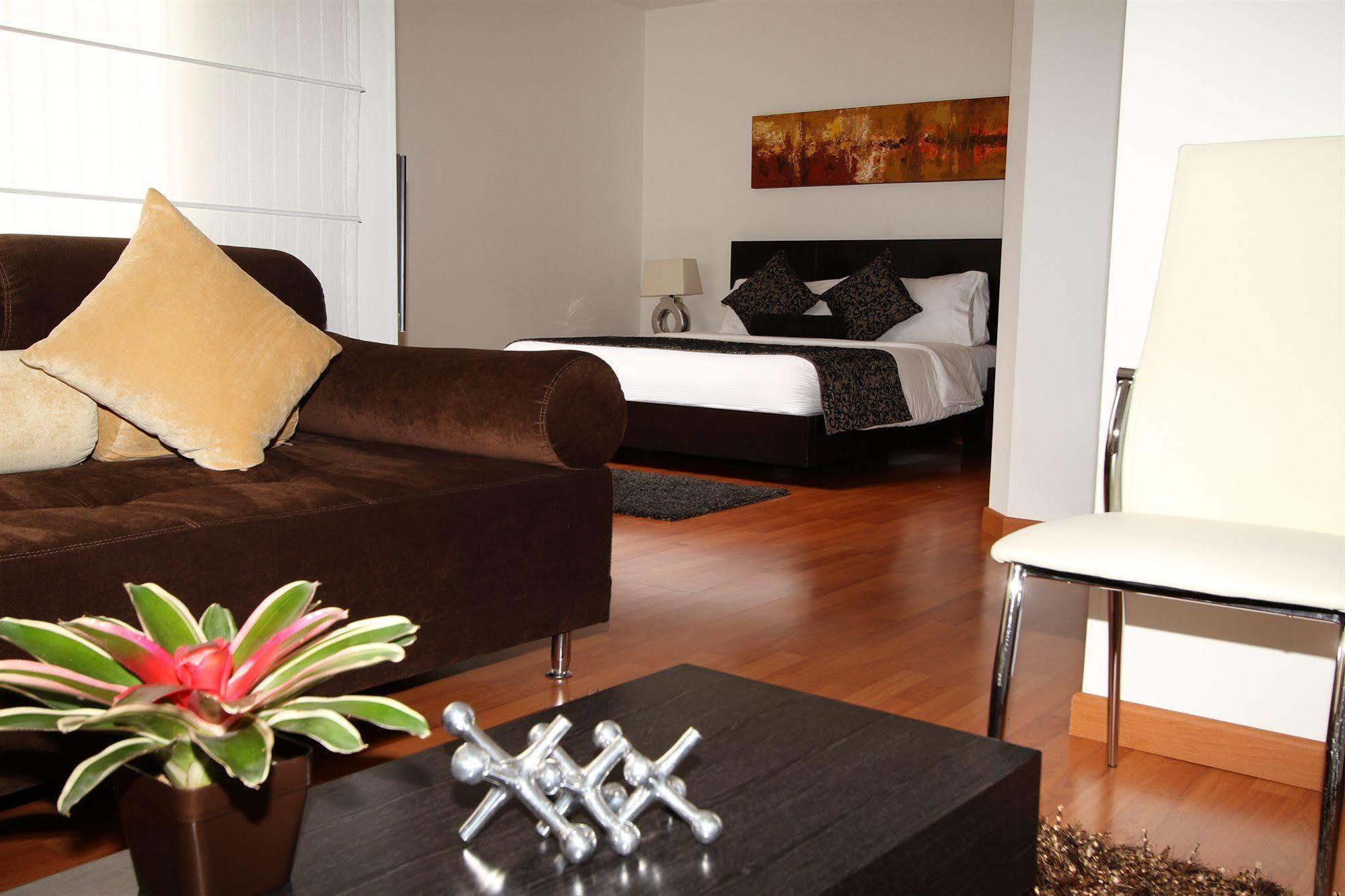 Hotel Suites 108 Богота Екстериор снимка