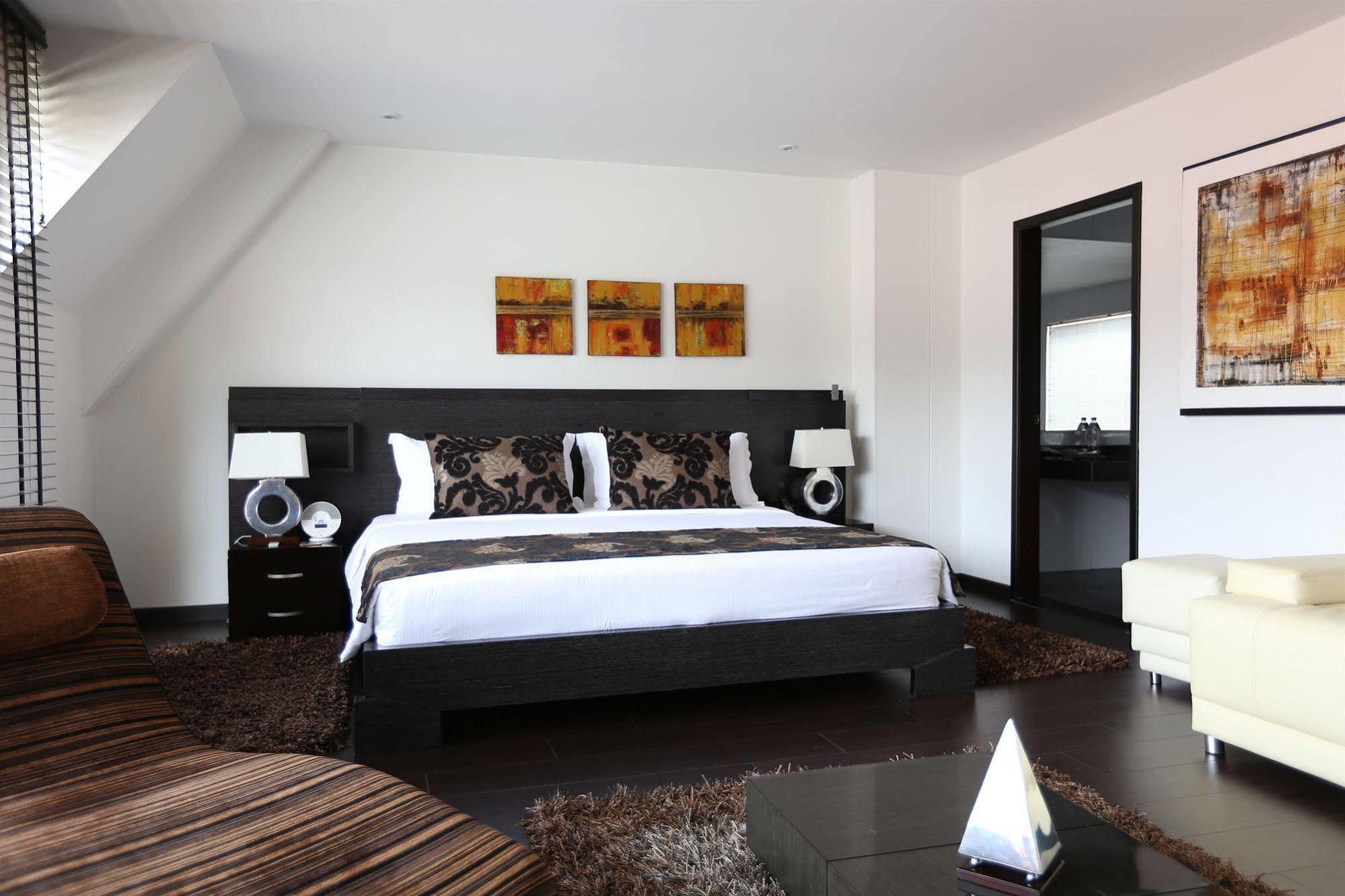 Hotel Suites 108 Богота Екстериор снимка