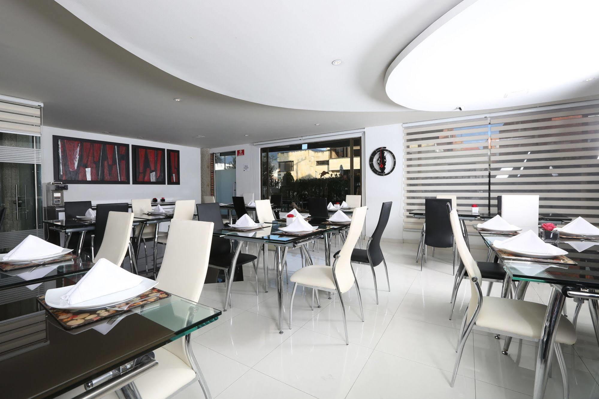 Hotel Suites 108 Богота Екстериор снимка